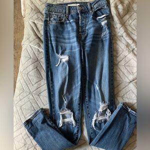Eunina Super high rise. mom skinny jeans.  Size 3.  Perfect condition.